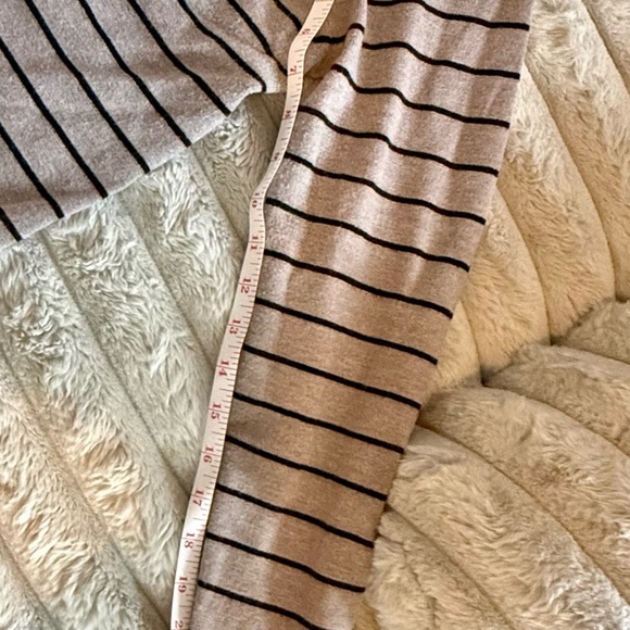 Pink Clover Tan and Black Striped Sweater-Size L - Picture 4 of 5